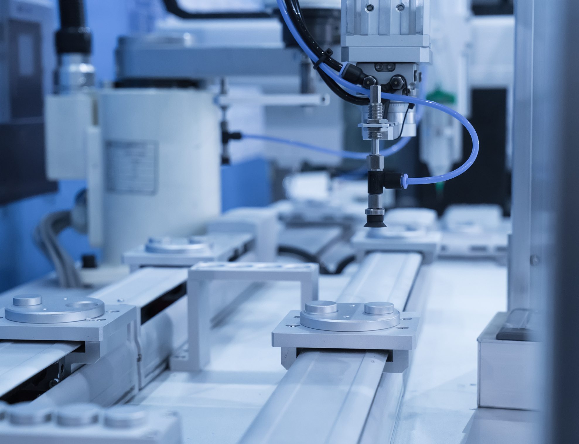 Como iniciar a automação industrial no processo de linha de produção?