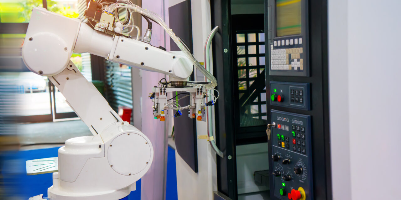 O que é e quais são as vantagens da alimentação de máquinas robotizadas para o seu negócio?