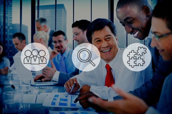 Imagem de um grupo de executivos sentados em volta de uma mesa | Quais são os desafios da gestão de pessoas na indústria 4.0?