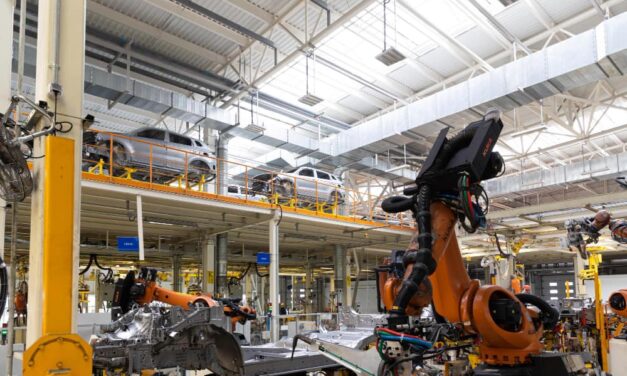 Como a robótica industrial impulsiona a sustentabilidade e a eficiência energética