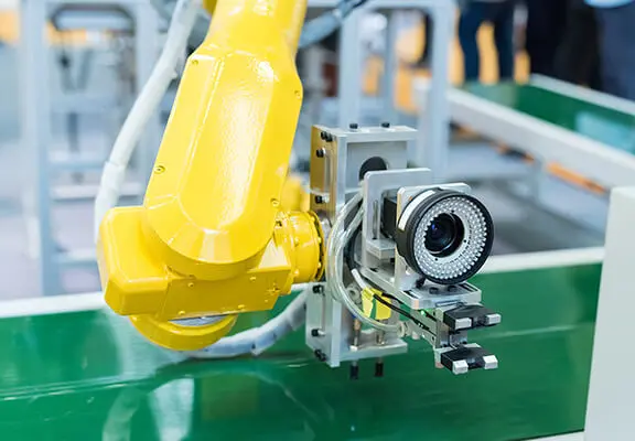 Como o sistema de visão artificial reduz o desperdício na indústria de bens de consumo