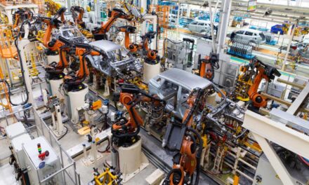 Células robotizadas: O papel da modularidade na montagem de componentes eletrônicos